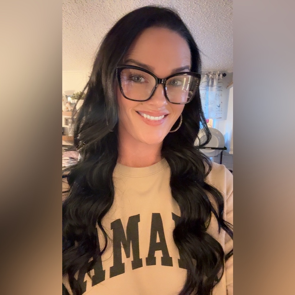 Meet your Posher, Courtney